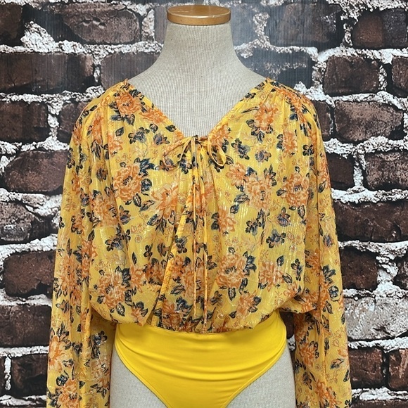 Tularosa Bodysuit Women's X Small XS Yellow Floral Long Sleeve Metallic - Picture 7 of 15